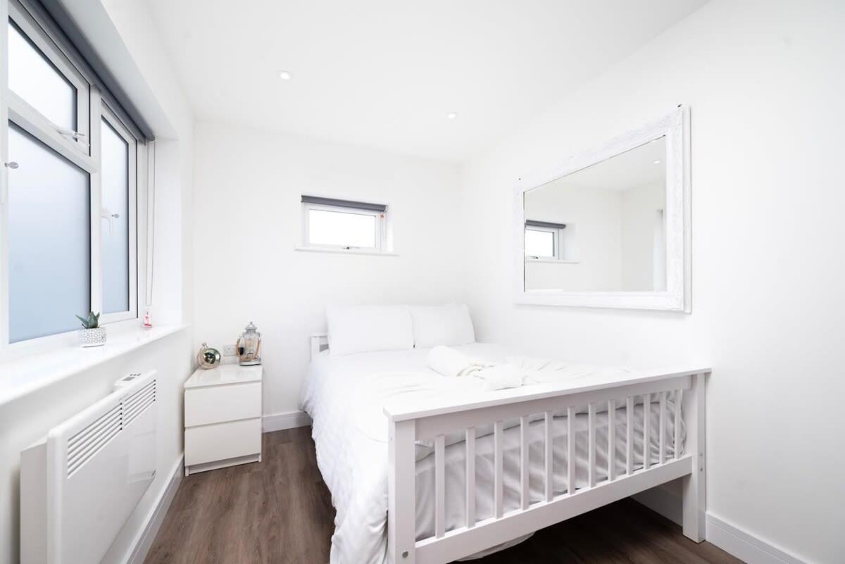 Cozy Single Level Flat With Parking Διαμέρισμα Enfield Εξωτερικό φωτογραφία