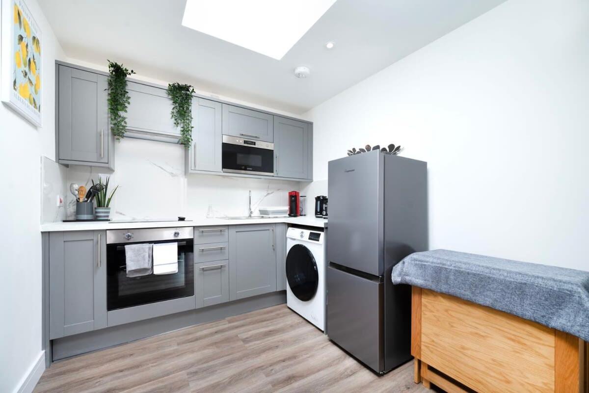 Cozy Single Level Flat With Parking Διαμέρισμα Enfield Εξωτερικό φωτογραφία